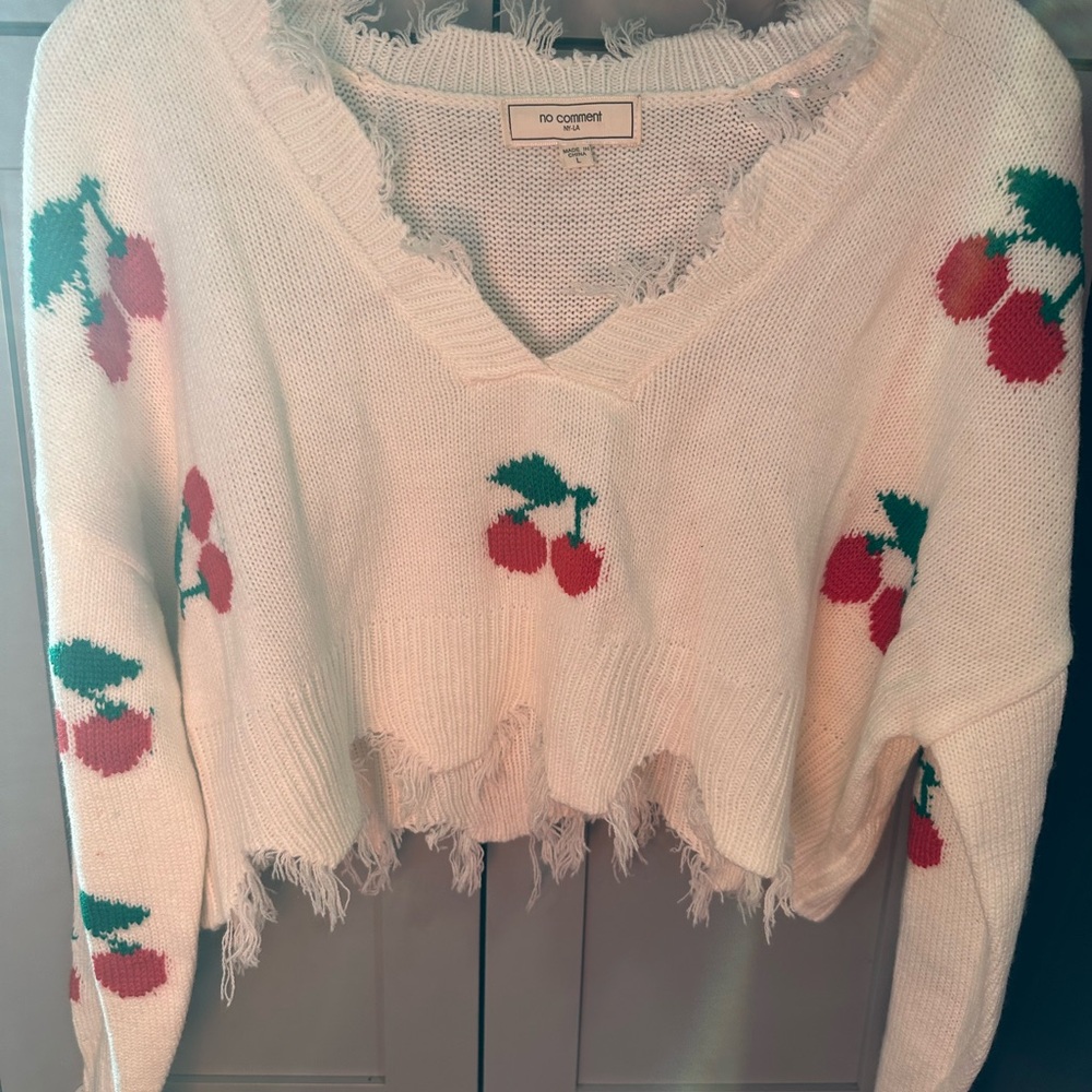 NWOT’s Women's Cream Cherry Crop Top